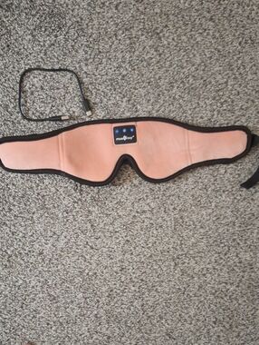 Muse Pink Heated Eye Mask with Black Trim and USB Cable